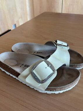 BIRKENSTOCK Madrid Big Buckle Sandals - Patent Leather "Butter" Yellow - Sz 38